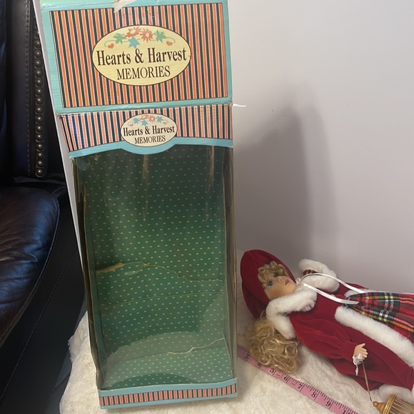 Vintage Victorian Hand painted Porcelain Christmas Doll - Picture 8 of 8